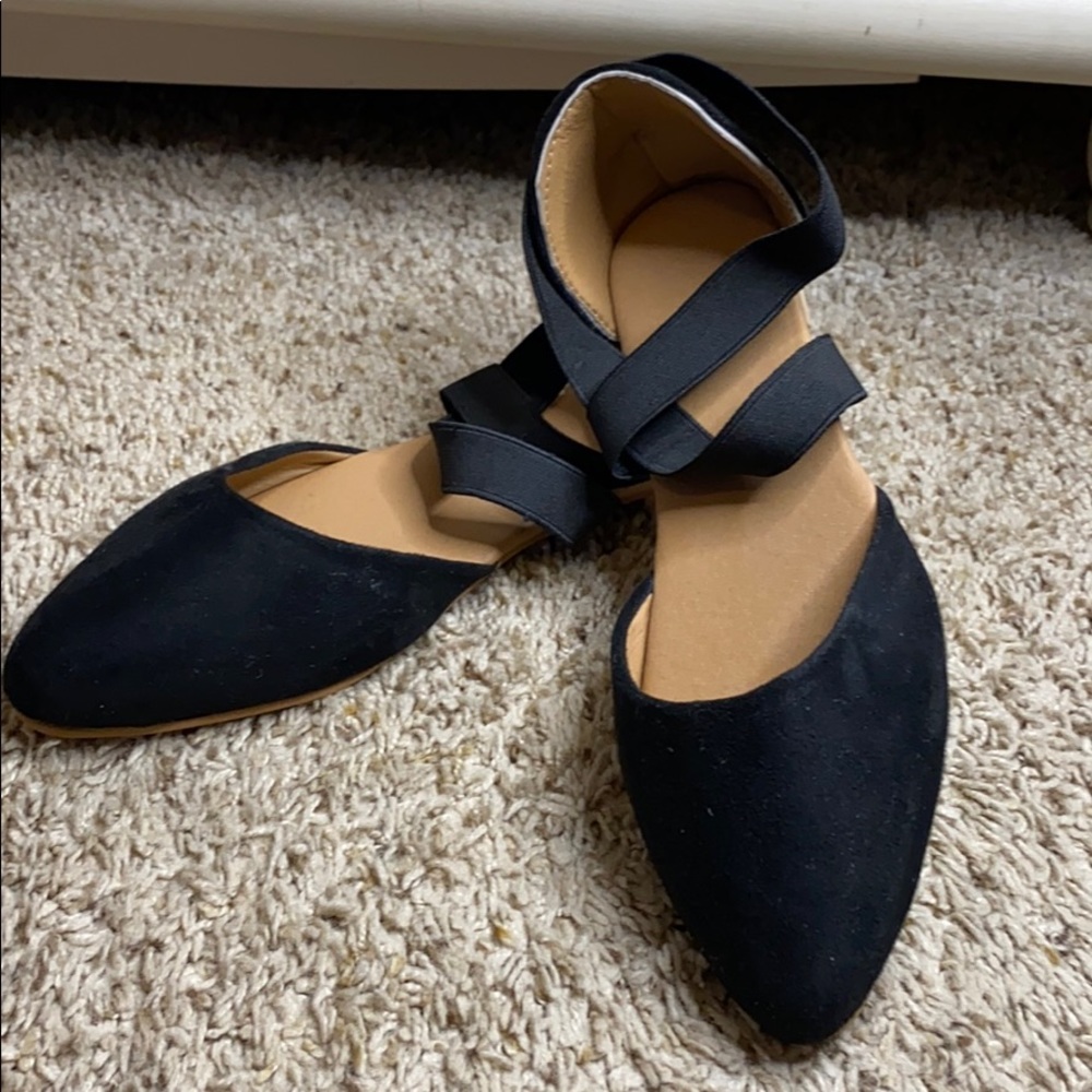 Black ballet flats